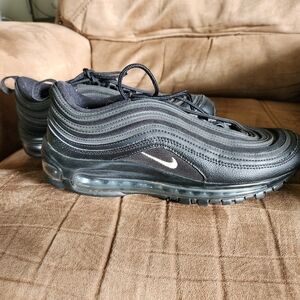 Nike Men's Black Sneakers